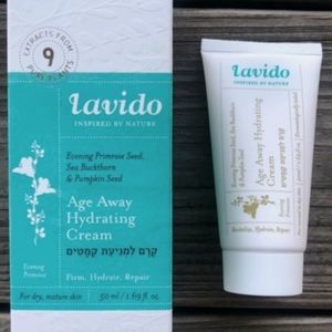🍀 4 for $20. Lavido age away cream